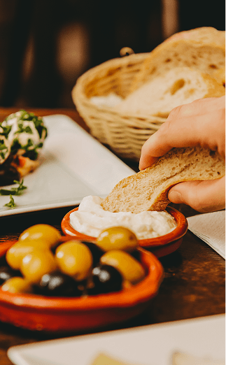 restaurant-food-tapas-closeup-hand